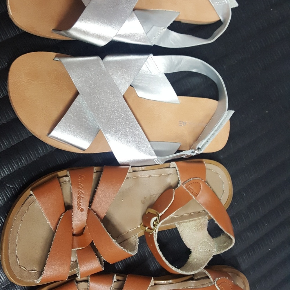 Girls sandals